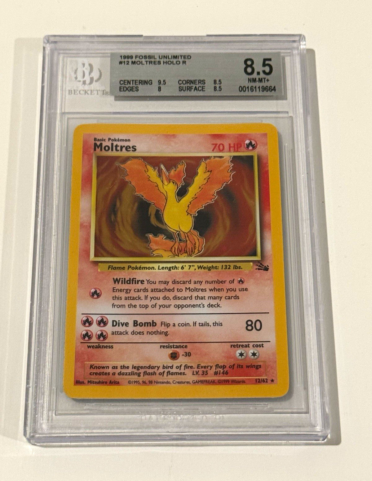 Moltres 12/62 Fossil Unlimited Holo EN 1999 BGS 8.5